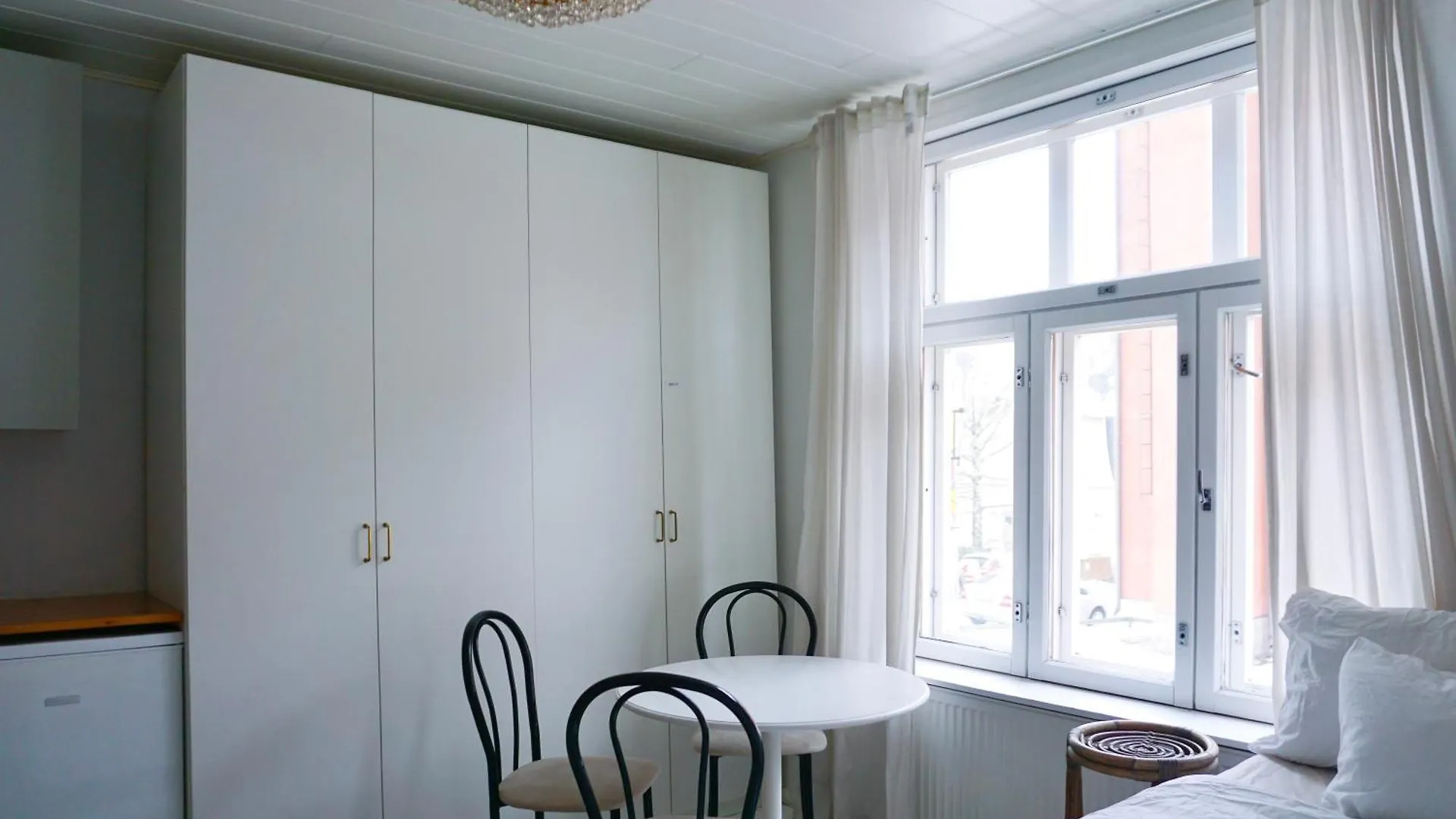 Wooden House Studio With Shared Garden هلسنكي